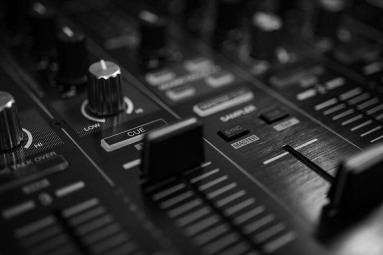Loudness war: How dynamic range was sacrificed for volume in modern mastering