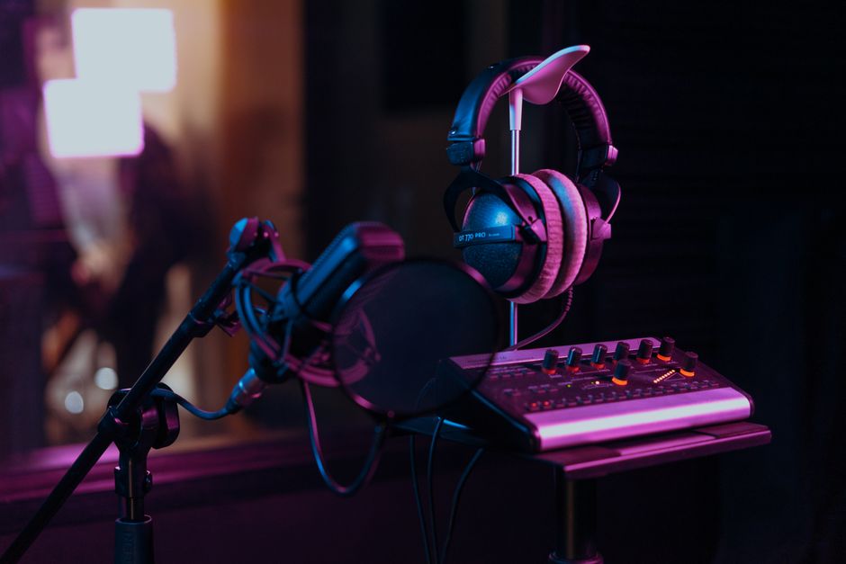 Professional audio mixing console and studio recording equipment (Image Credit: Los Muertos Crew - Pexels)