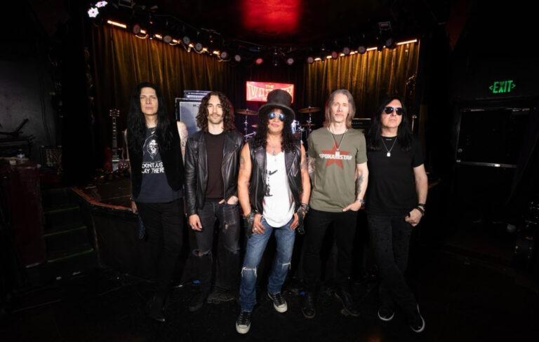 Slash Featuring Myles Kennedy Announce Flying Blind Album and 2027 World Tour