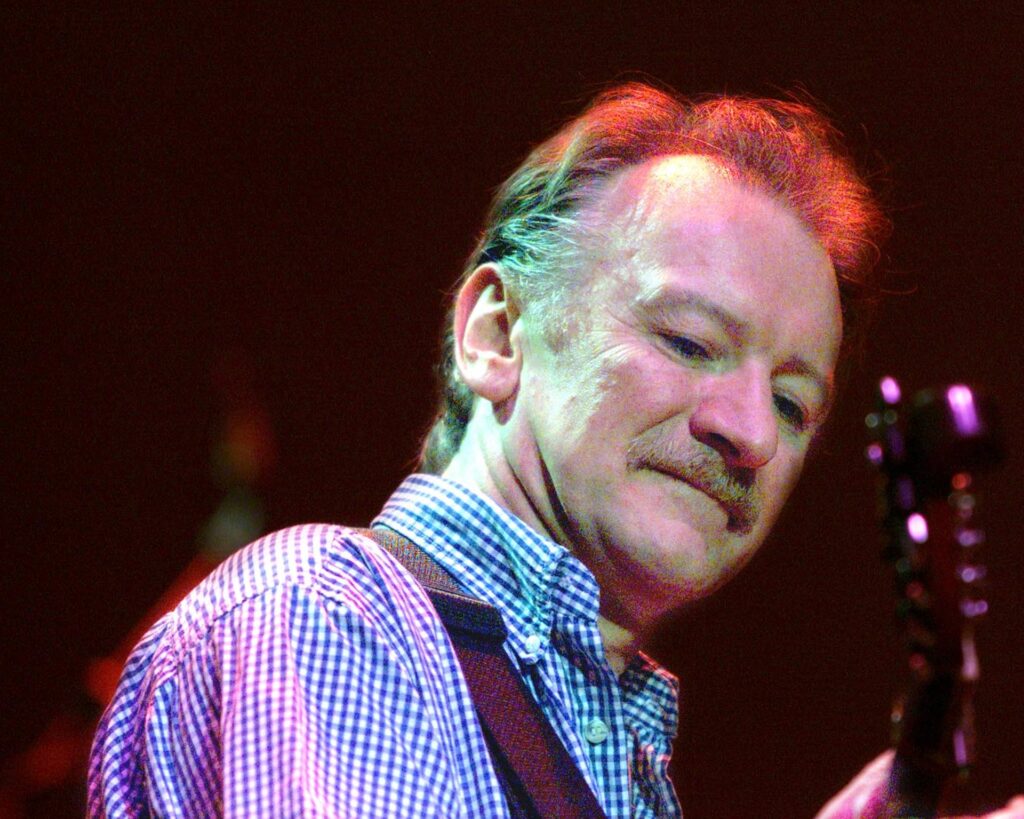 Dónal Lunny, Bouzouki Pioneer Behind Planxty and the Bothy Band, Dies at 79